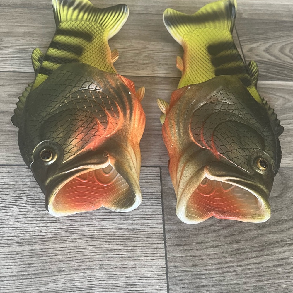 Fish Flops/Sandals - Picture 2 of 3